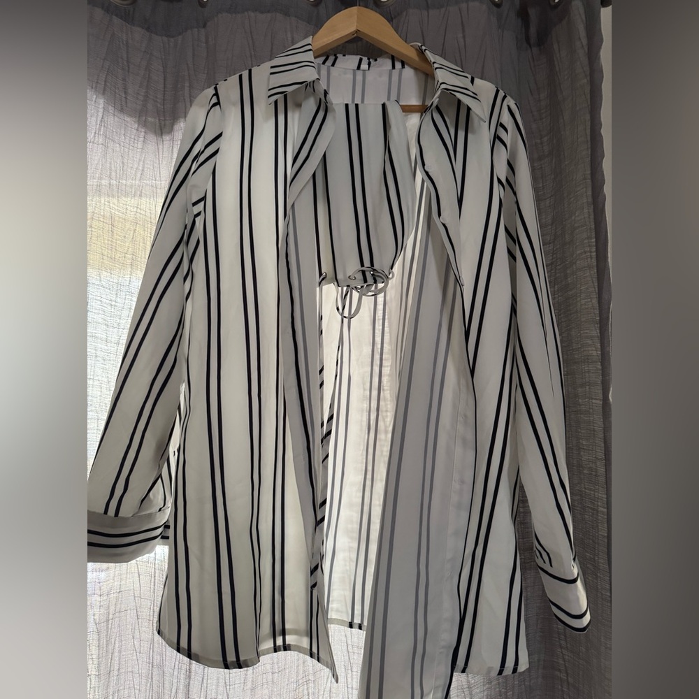 SHEIN Monochrome Striped Blouse